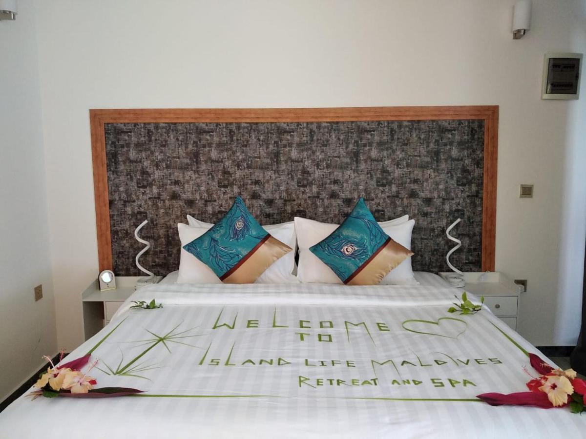 Island Life Maldives Retreat & Spa Magoodhoo ภายนอก รูปภาพ